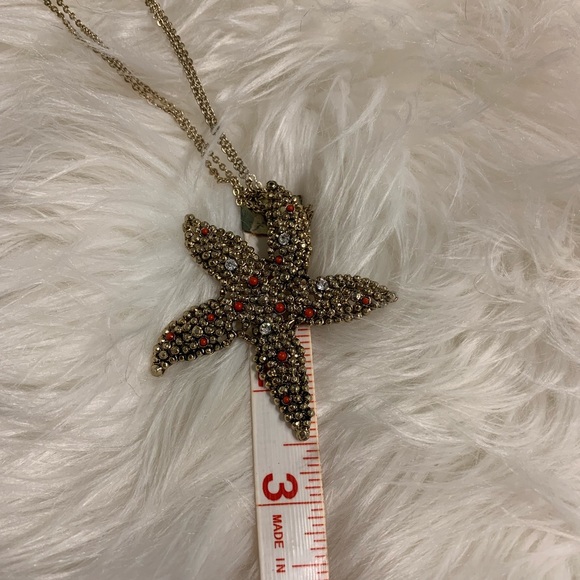 Vintage Gold-tone Bedazzled Starfish Long Pendant Necklace - Picture 6 of 12